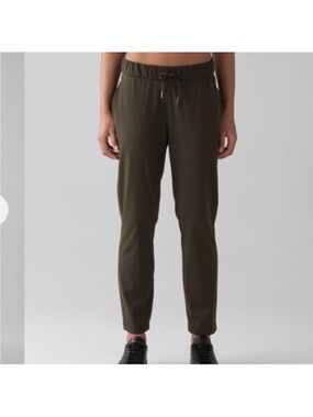Lululemon On The Fly Pants- Olive Drawstring Jogger Pants- Size 8
